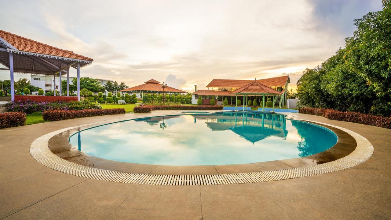 Fiestaa Resort N Events Venue Devanahalli Eksteriør billede