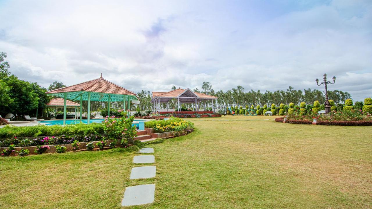 Fiestaa Resort N Events Venue Devanahalli Eksteriør billede