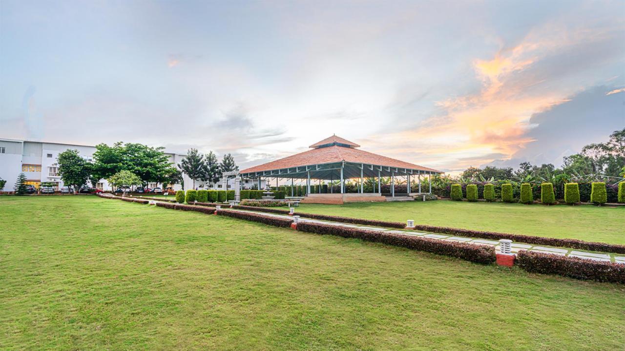Fiestaa Resort N Events Venue Devanahalli Eksteriør billede